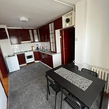 Devetka Apartment *