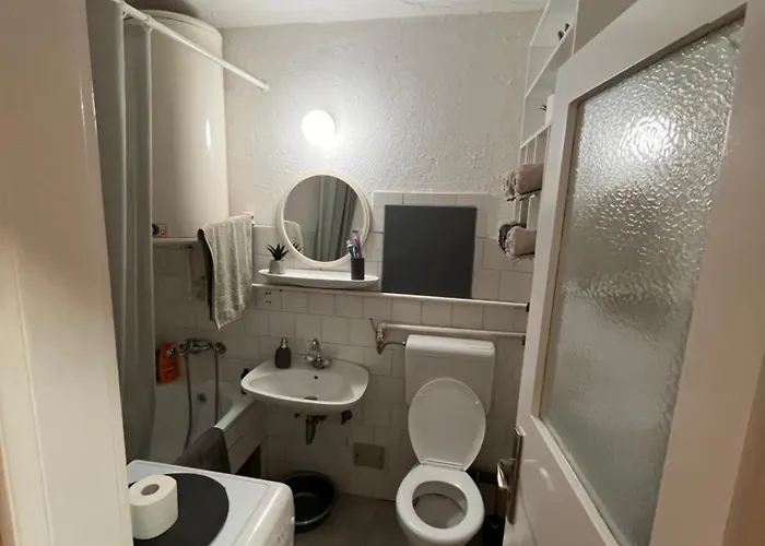 Devetka 公寓 皮罗特